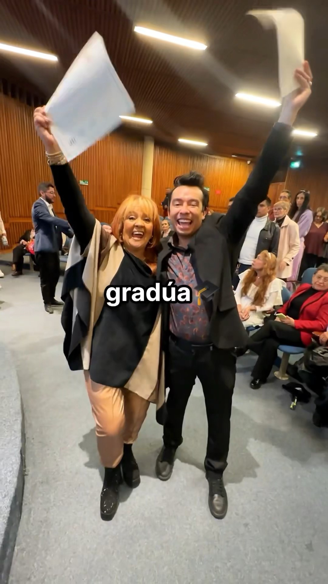 Mi Abuela se Graduó de la Universidad ???